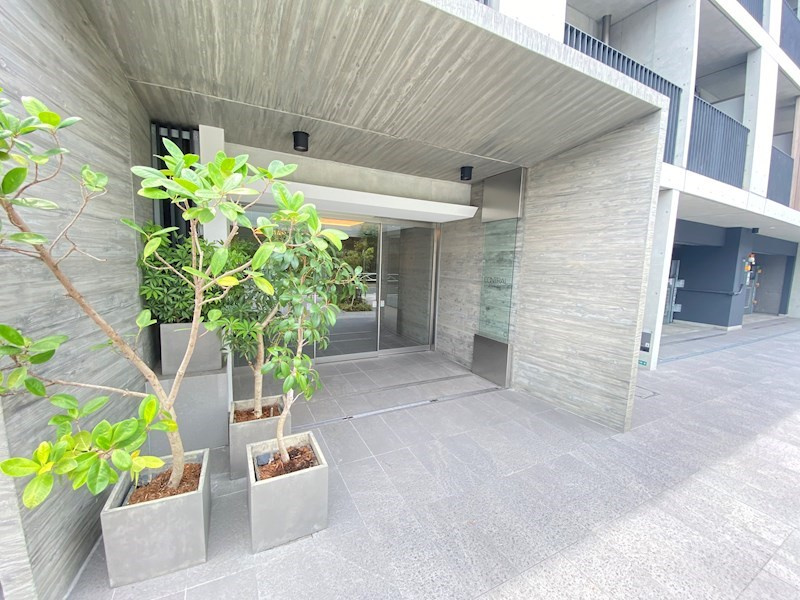 CONTRAL　nakameguroのエントランス