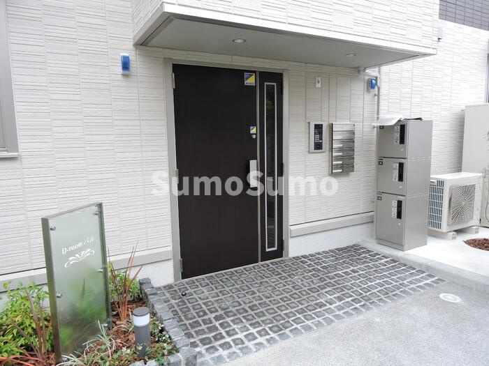 D-roomパルのエントランス