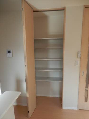 【収納】 | シャーメゾンNOA | キッチン横の収納