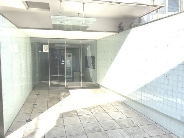 FLEG目黒平町のエントランス