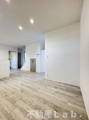 グランシティ富合Ⅱのセキュリティ|サンルームなので雨の日も安心。
※同一建物別号室のお写真です。