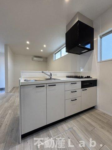 グランシティ富合Ⅱのキッチン|※同一建物別号室のお写真です。
