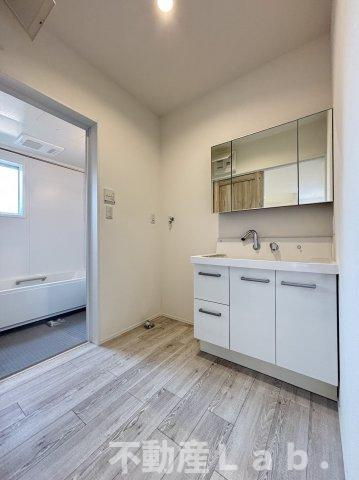 グランシティ富合Ⅱの洗面所|※同一建物別号室のお写真です。