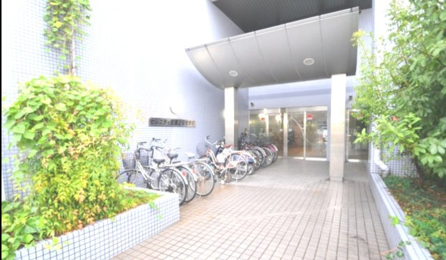 【セレニティ武庫之荘弐番館】　尼崎市南武庫之荘１棟収益マンションの駐輪場