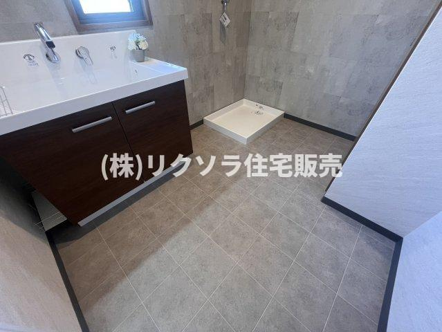 星田西3丁目　中古一戸建ての脱衣所|■物件内覧・資金計画相談・住宅ローン相談、リフォーム相談、お問合せ受付中■
※当日・翌日のご内覧、ご相談はお電話でのお問合せがスムーズです！