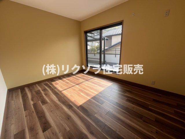 星田西3丁目　中古一戸建ての寝室|洋室6.2帖
■物件内覧・資金計画相談・住宅ローン相談、リフォーム相談、お問合せ受付中■
※当日・翌日のご内覧、ご相談はお電話でのお問合せがスムーズです！