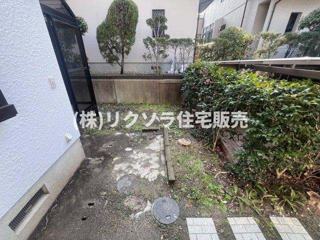 星田西3丁目　中古一戸建ての庭|憧れのお庭
■物件内覧・資金計画相談・住宅ローン相談、リフォーム相談、お問合せ受付中■
※当日・翌日のご内覧、ご相談はお電話でのお問合せがスムーズです！