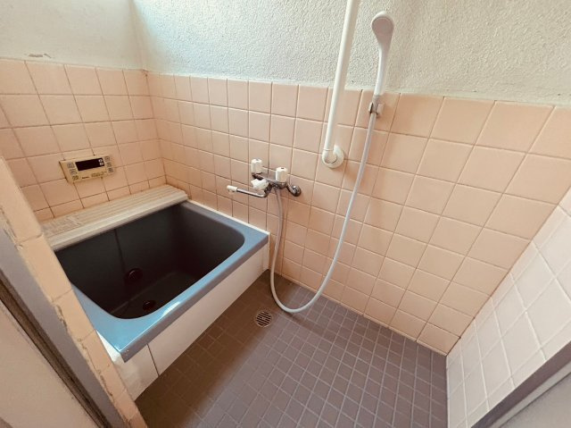 西舞子2丁目戸建の浴室