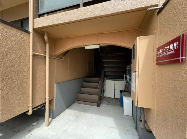 ＭＪハイツ塩屋のエントランス