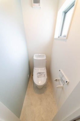 【トイレ】 | 茅ヶ崎市小和田1丁目 新築戸建 全2棟