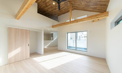 【居間・リビング】 | 茅ヶ崎市小和田1丁目 新築戸建 全2棟