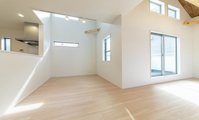 【居間・リビング】 | 茅ヶ崎市小和田1丁目 新築戸建 全2棟