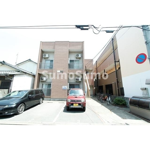 HKRRコーポ馬出の駐車場