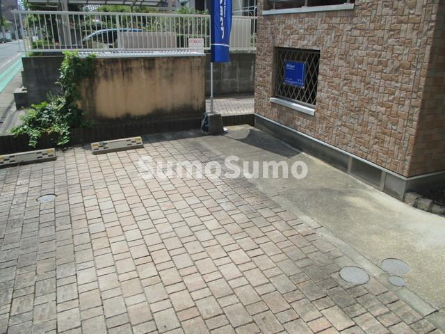 K’s　sumireの駐車場|車をお持ちの方に嬉しい駐車場付きの物件です
