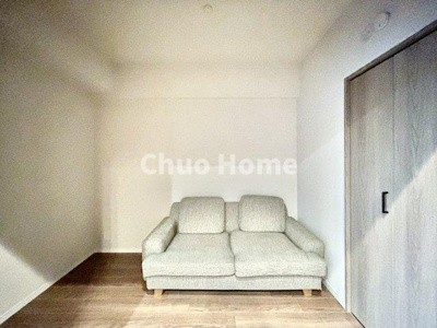 【子供部屋】 | 恒陽綾瀬マンション | 【子供部屋】お子様を持つ家庭の約6割が「家族や子どものため」に購入を希望。入学後の転校を避け、広い空間でのびのび育てたいなどの親心が、家探しのきっかけになっているようです。