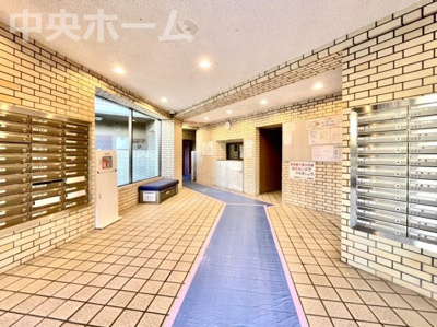 【エントランス】 | 恒陽綾瀬マンション | エントランス