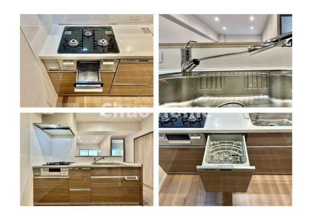 恒陽綾瀬マンションのキッチン|【システムキッチン】ワイドで収納豊富な使い勝手の良いカウンターキッチンには、食洗器や伸縮タイプのキッチン水栓、三ツ口コンロ・魚焼きグリルなどの便利な設備が標準完備されています。