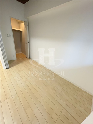 【寝室】 | ベラッジオ川口本町 | 落ち着いた色調の寝室です