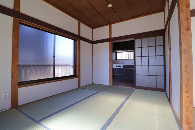 泰晃藤岡貸家の和室|南西側和室6帖