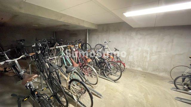 ＨＦ目黒行人坂レジデンスの駐車場