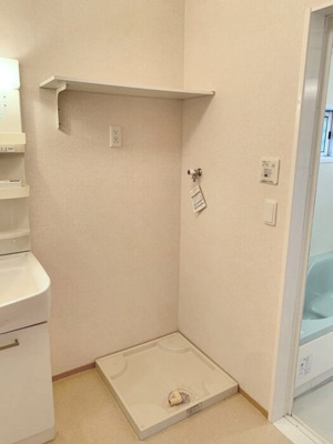 【その他】 | ディアコート駒生 Ａ | 洗濯機置き場