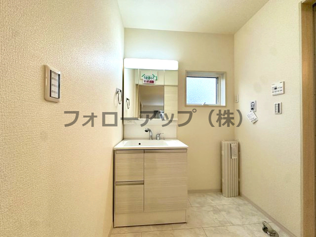 岸和田上町３期2号棟の独立洗面台|独立洗面台、朝の身支度には欠かせません