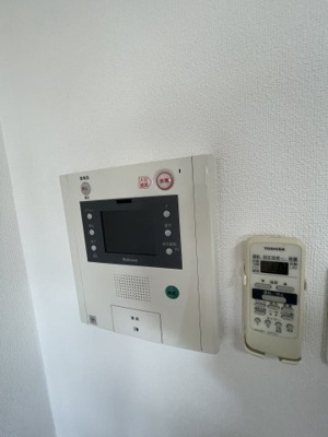 【セキュリティ】 | プレッツァ新大阪 | モニター付きインターホンです