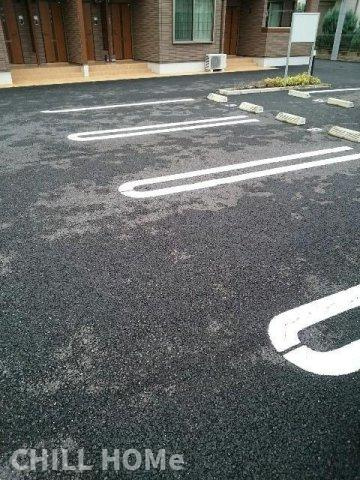 プレジールの駐車場|当社、チルホームのHPもご覧ください(^^)/物件情報多数♪