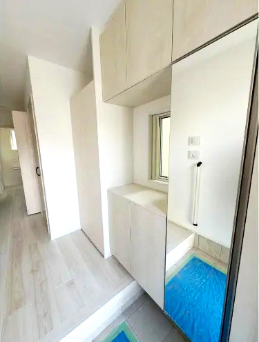 佐伯区八幡東２丁目　№35855の玄関|明るい光が入る
玄関です。