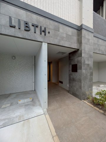 LIBTH高取 の駐車場