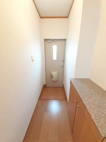 ノイ　インプレスの玄関|収納もある玄関です