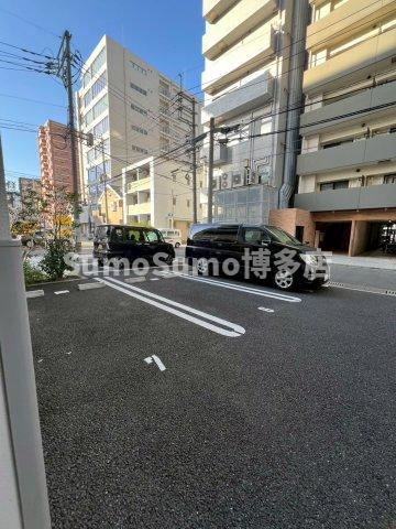 LIBTH博多駅南Ⅱの駐車場|駐車スペースもあります