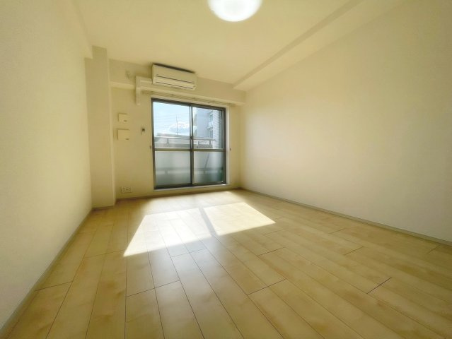 パークサイド宝塚の居間・リビング|使いやすいリビングです