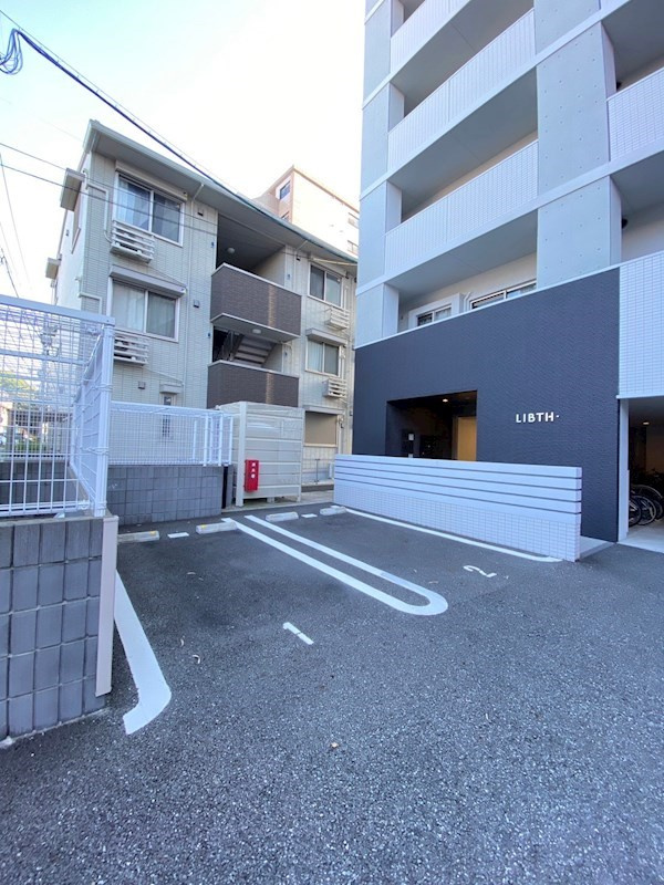 LIBTH高宮Ⅱの駐車場