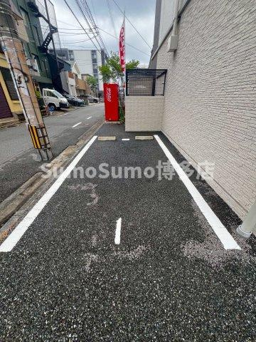 LIBTH天神南の駐車場|駐車場に車を止められます