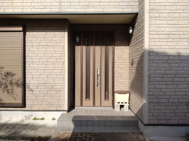宇都宮市下田原町　戸建ての玄関