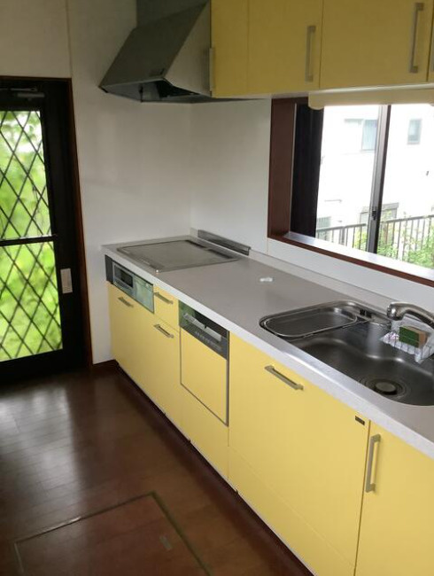 知多郡阿久比町大字白沢字東石根　中古戸建のキッチン