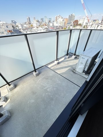 LAPiS恵比寿Ⅱのバルコニー|開放的で明るい空間を演出してくれるバルコニーです