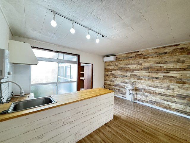 天神町K貸家の居間・リビング