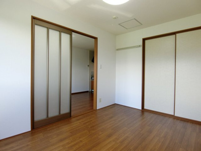 【洋室】 | シャンツェB棟