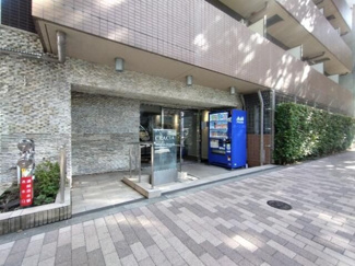 【エントランス】