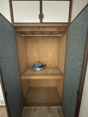 【内装】 | 長井ハイツ淡路 | たっぷりとした収納スペースです