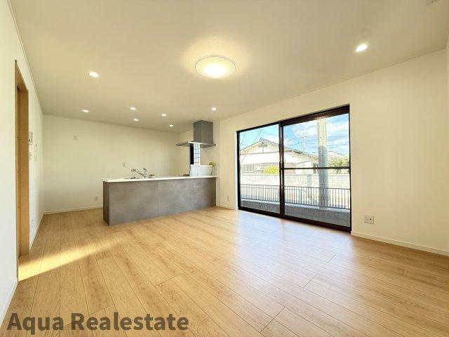 丸亀市田村町　リノベ住宅のキッチン|お料理しやすいキッチンです