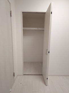 【収納】 | エル・スタージュ | 洋室1　クローゼット