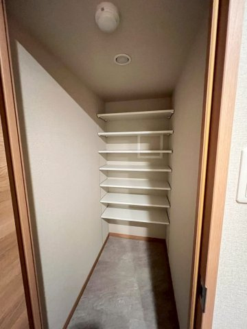MODERN PALAZZO 姪浜Ⅱ の玄関