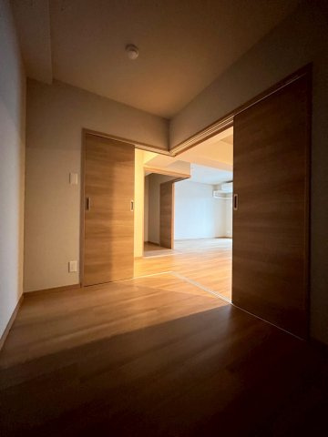 MODERN PALAZZO 姪浜Ⅱ の洋室