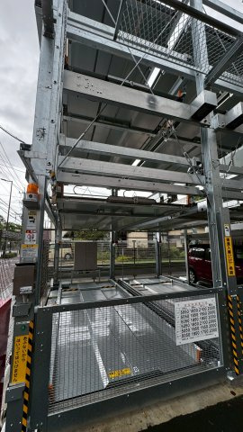 MODERN PALAZZO 姪浜Ⅱ の駐車場
