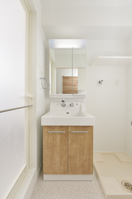 エンクレスト六本松Ⅲの洗面所|コンパクトで使いやすい洗面所