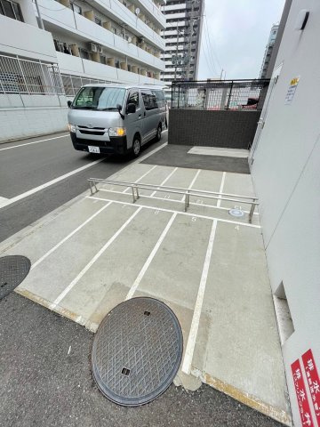 MODERN PALAZZO天神南Ⅱ の駐車場
