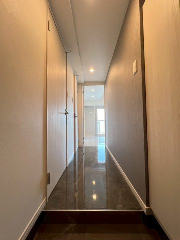 MODERN PALAZZO天神南Ⅱ の玄関